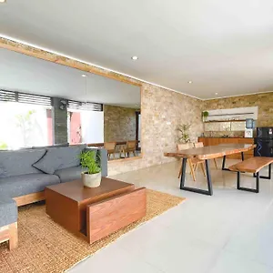 https://cari-surf-villas.ubudhotelsnow.com